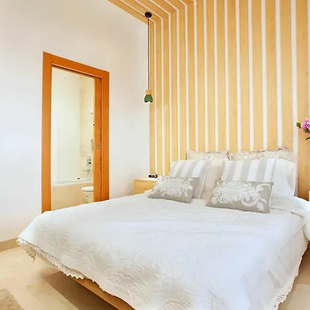 Azahara Apartament *